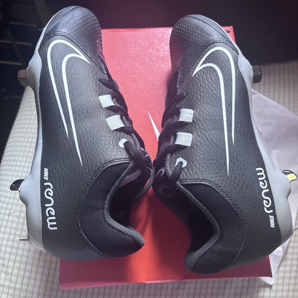 NEW Nike React Hyperdiamond 4 Elite Metal Womens Softball Cleats, Black Size 7.5